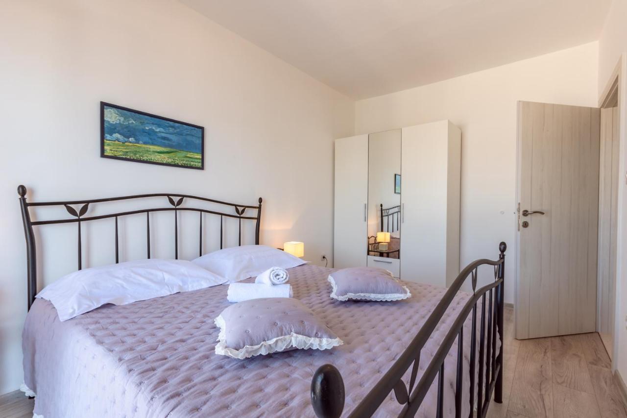 Apartment Ojdanić Trogir Buitenkant foto